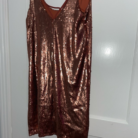 Copper sequin dress - Picture 3 of 7